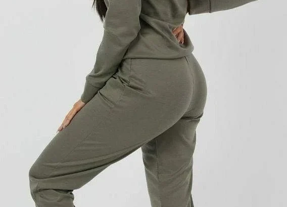 Crazy Girls Women's Plus Size Loungewear Set: Cozy Long Sleeve Crewneck Sweatshirt and Drawstring Jogger Pants Two