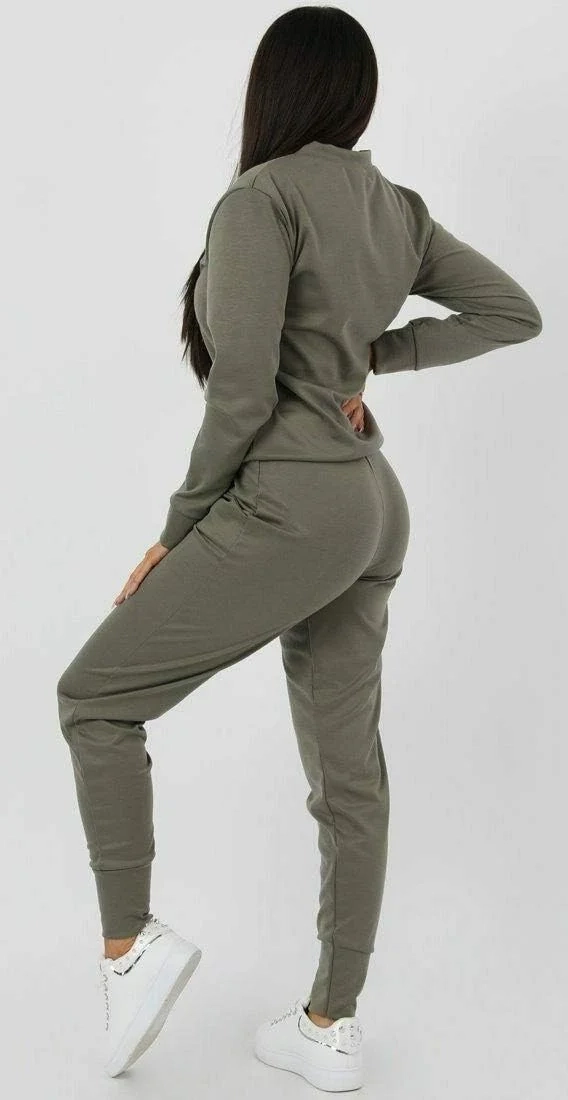 Crazy Girls Women's Plus Size Loungewear Set: Cozy Long Sleeve Crewneck Sweatshirt and Drawstring Jogger Pants Two