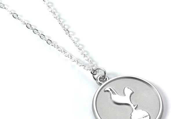 The Carat Shop Official Tottenham Hotspur Silver Plated Disc Pendant Necklace for Men and Women