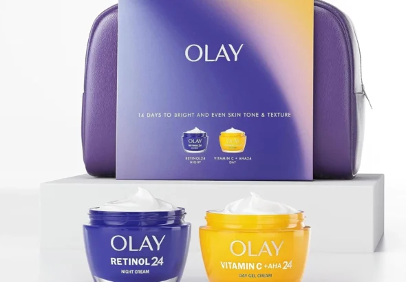 Olay Vitamin C & Retinol Skincare Gift Set