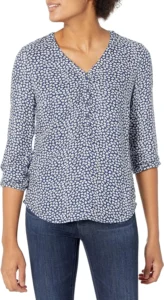 Amazon Essentials Women's 3/4 Sleeve V-Neck Blouse: Loose-Fit Button