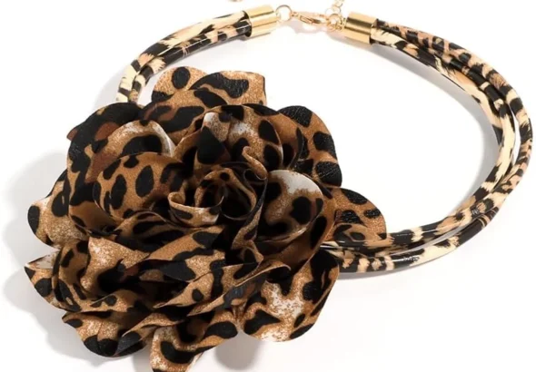 Leopard Print Big Rose Flower Layered Statement Choker Necklace Fabric Floral PU Leather Chain Adjustable Necklaces Boho Party Accessories Jewelry for Women