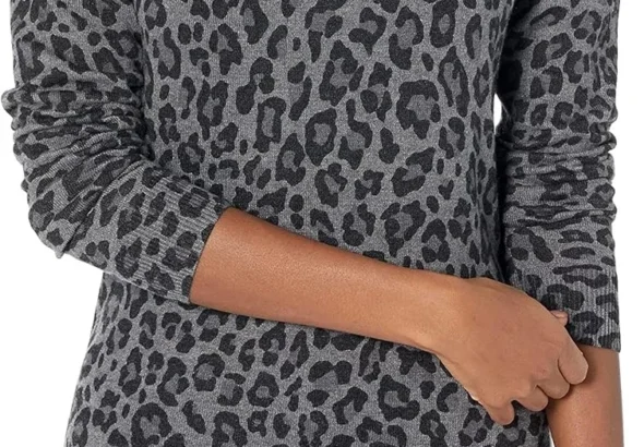 Amazon Essentials Women's Long-Sleeve Lightweight Crewneck Jumper (Available in Plus Size)