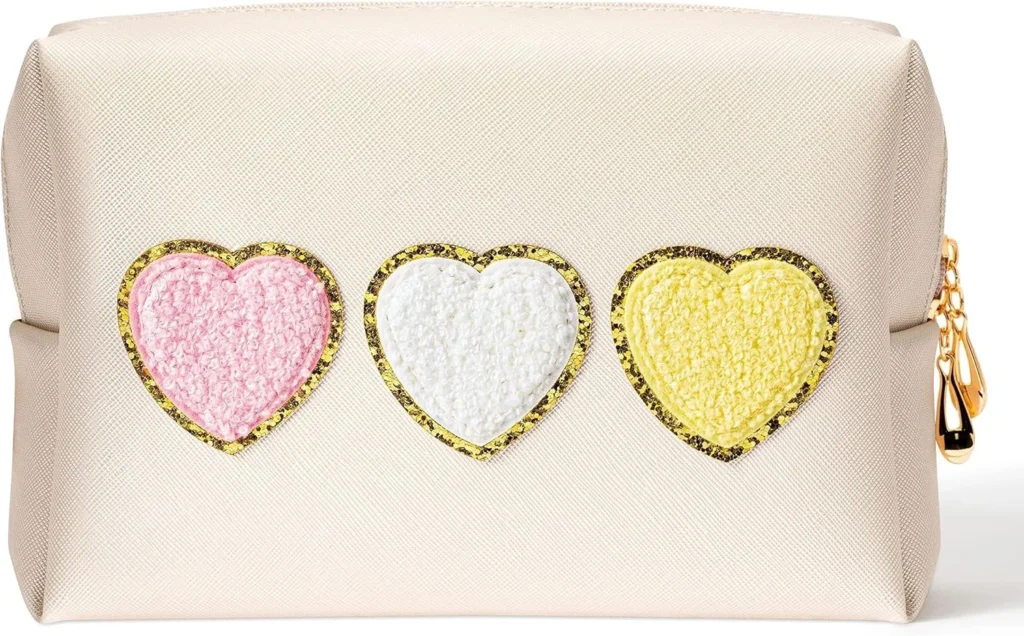 Heart Makeup Cosmetic Bag - Valentine's Day Gift Preppy Patch Cute Heart Toiletry Bag PU Leather Makeup Pouch Portable Waterproof Travel Shower Organizer Birthday Gifts for Women Girls