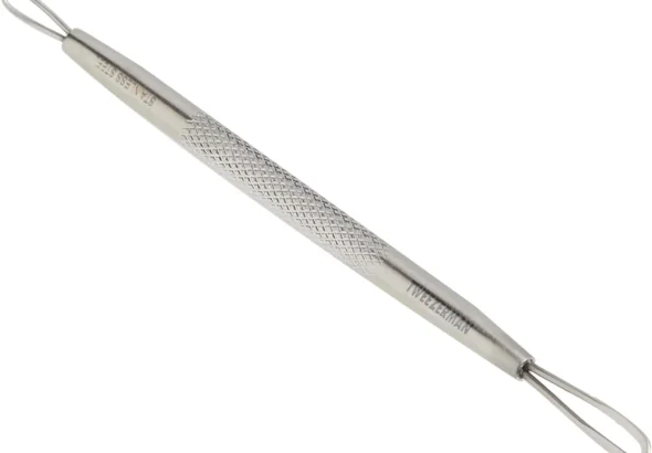 Tweezerman No-Slip Skin Care Tool for Blackheads - Stainless Steel Tool for Safe Blackhead and Whitehead Removal Provides A Clearer Complexion, Suitable for Men and Women
