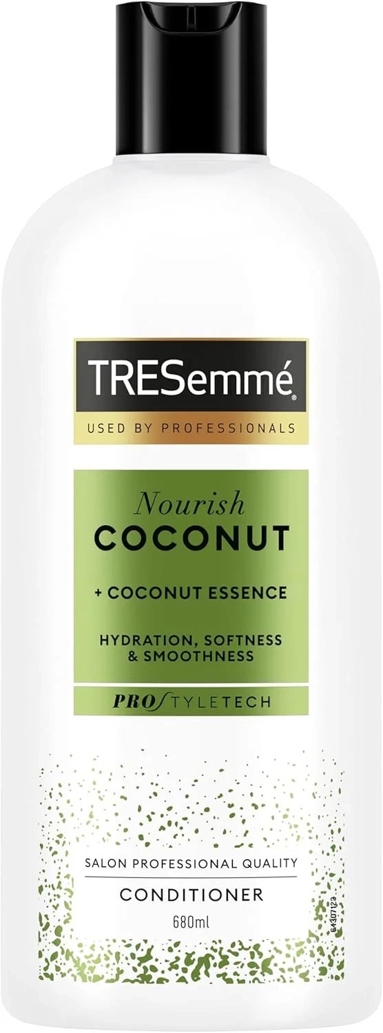 TRESemm Nourish Coconut Conditioner with coconut essence for hydrated, soft & smooth hair 6x 680 ml