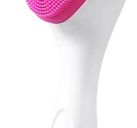 Ciieeo Manual Heart Facial Cleaning Brush Silicone Face Scrubber for Women Blackhead Removal and Smooth Skin Care