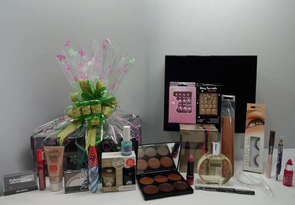 Silver Gift Hamper For Her, Luxury Perfume & Make Up Beauty Bundle Gift Box Gift Hamper For Her