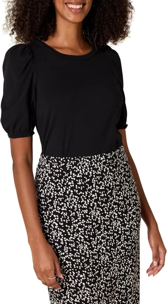 Amazon Essentials Women's Regular-Fit Puff Short-Sleeve Crewneck T-Shirt, Black, Medium